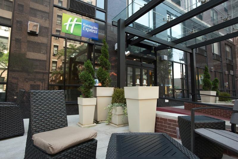 Holiday Inn Express Manhattan Midtown West By Ihg New York Exteriör bild